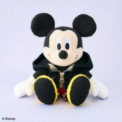 Square Enix King Mickey Amigurumi (Knitted) Plush - Kingdom Hearts III(King Mickey Amigurumi Knitted Plush Kingdom Hearts Iii)