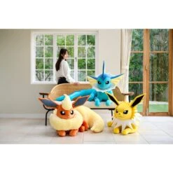 Vaporeon Life-size Nesoberi Plush(Vaporeon Life Size Nesoberi Plush) -ICHIBA TOYS SHOP vaporeon life size nesoberi plush plush pokemon center 642785
